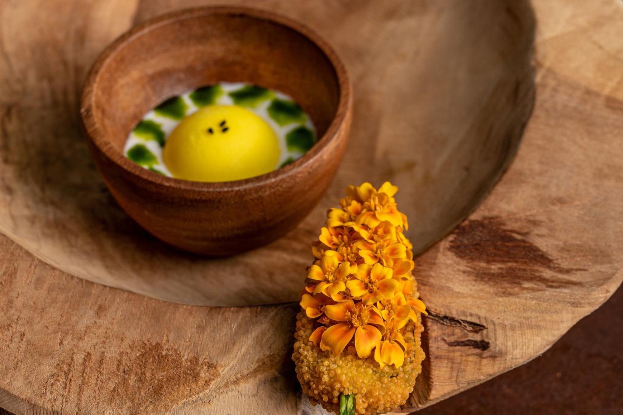 The St. Regis Dubai, The Palm Hotel Bagian luar foto A dish at the restaurant